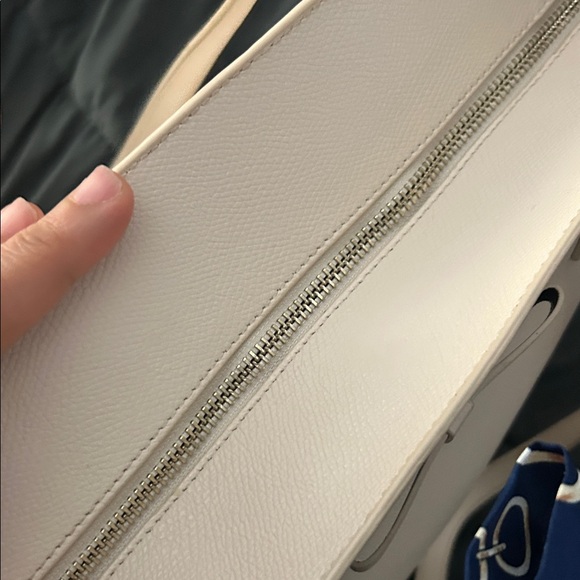 kate spade ♠️ Cream Leather Tote with Navy Scarf Detail - Picture 4 of 7